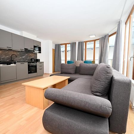 Appartementhaus Zell City By All In One Apartments Целль-ам-Зе Экстерьер фото