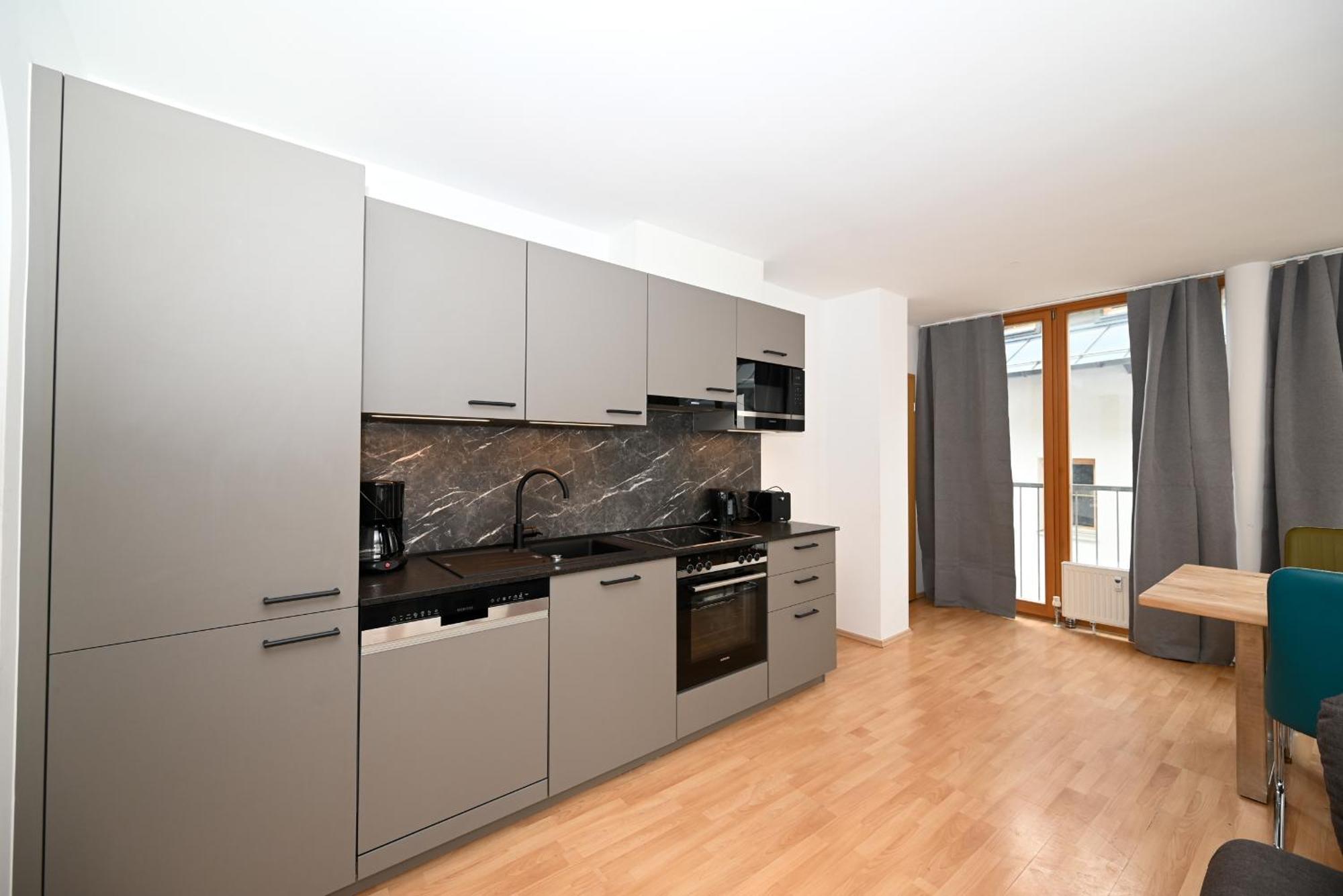 Appartementhaus Zell City By All In One Apartments Целль-ам-Зе Экстерьер фото